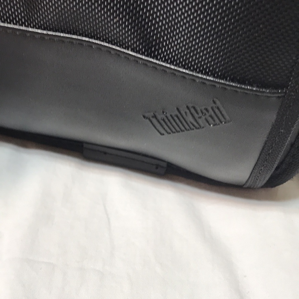 New! Lenovo Thinkpad Basic Case - image 8